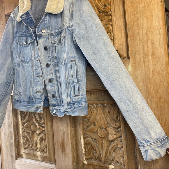 Rebecca Minkoff Denim Studded Detail Sherpa Collar Jean Jacket Size M - Picture 5 of 10